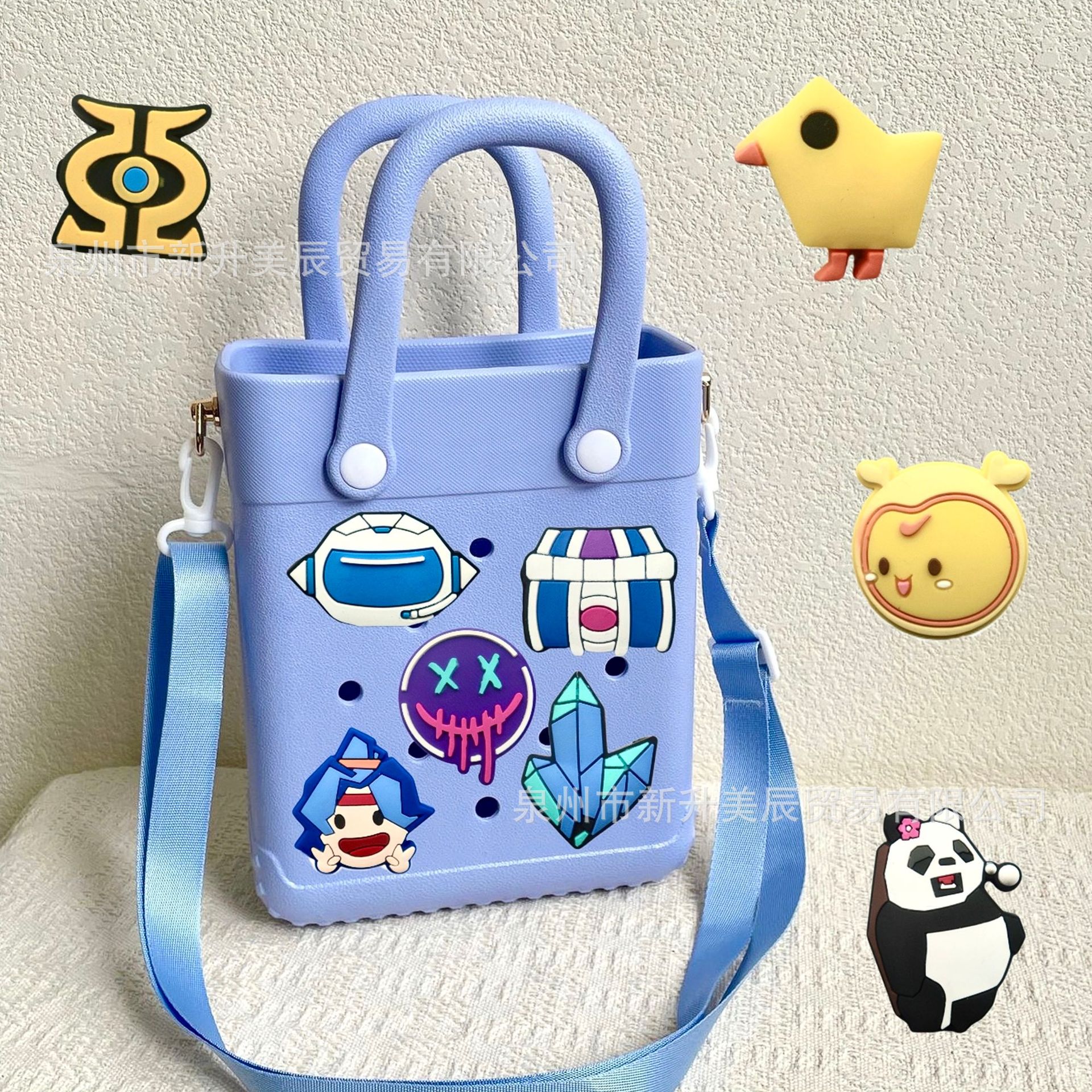 Nuevo agujero de alta calidad de 4mm zapatos botones de flores botones de jardín botones de flores botones de decoración transfronterizos