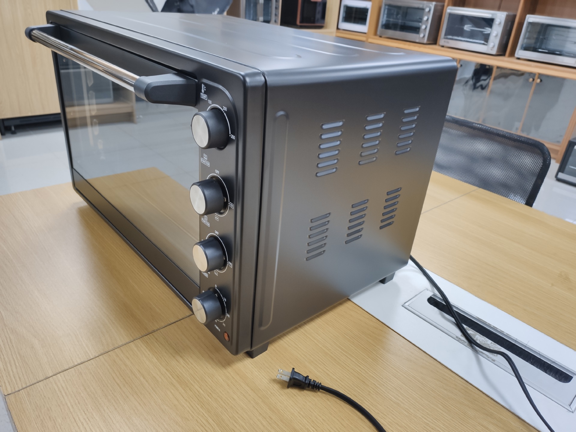 Weijin 66L horno doméstico multifuncional de gran capacidad 2200W fábrica de comercio exterior personalizada suministro directo KS66