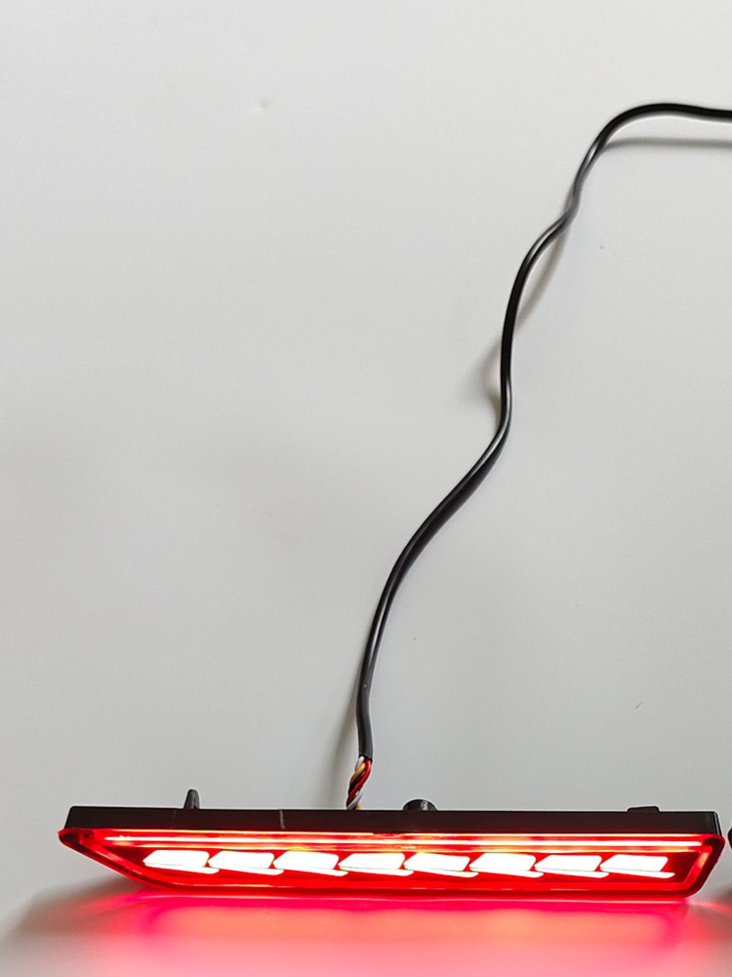 Suitable for Toyota RAV4, Rongfang, and Weilanda rear bumper lights, 2026 model RAV4 Weilanda brake lights, sequential plug-in type