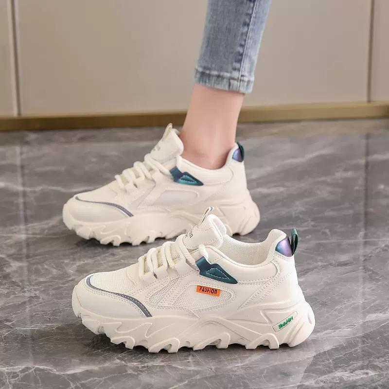 Взрывная обувь папы женщина 2024 весна и осень новая кожа удобная износостойкая обувь из сосны спортивная обувь для бега маленькая белая обувь для женщин
