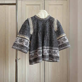 优雅波嬉风女孩Vintage氛围早秋黑白系碎花蕾丝拼接刺绣短袖衬衣