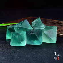 天然萤石八面体摆件大号绿色宝石原石矿物晶体家居摆设矿石标本