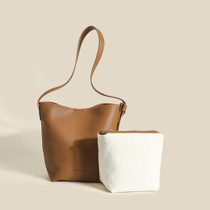Women's Large Capacity Leather Shoulder Bucket Bag For Winter_voghion.com