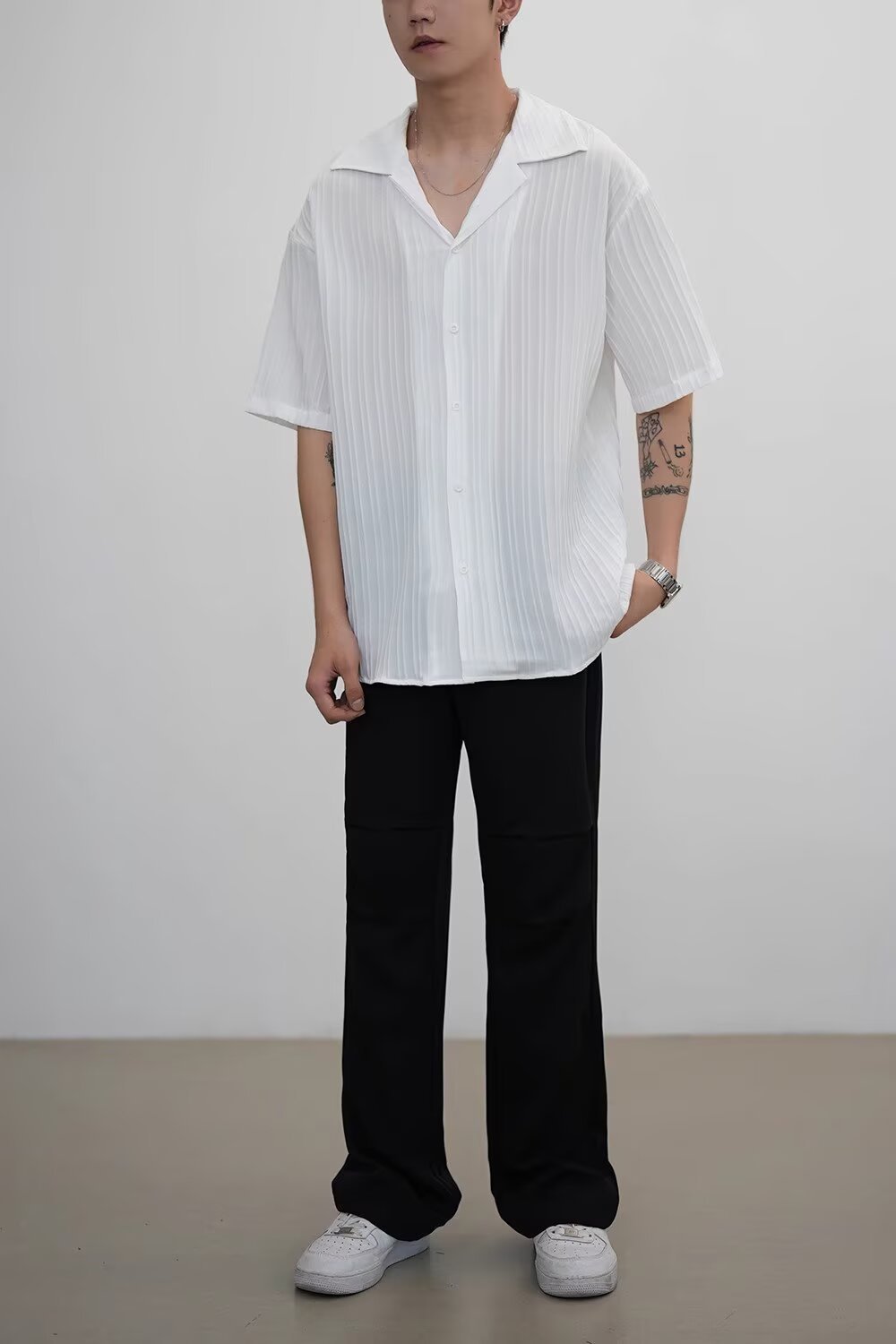 Herren Kurzarm Freizeithemd Mit Textur In Schwarz Weiss_voghion.com