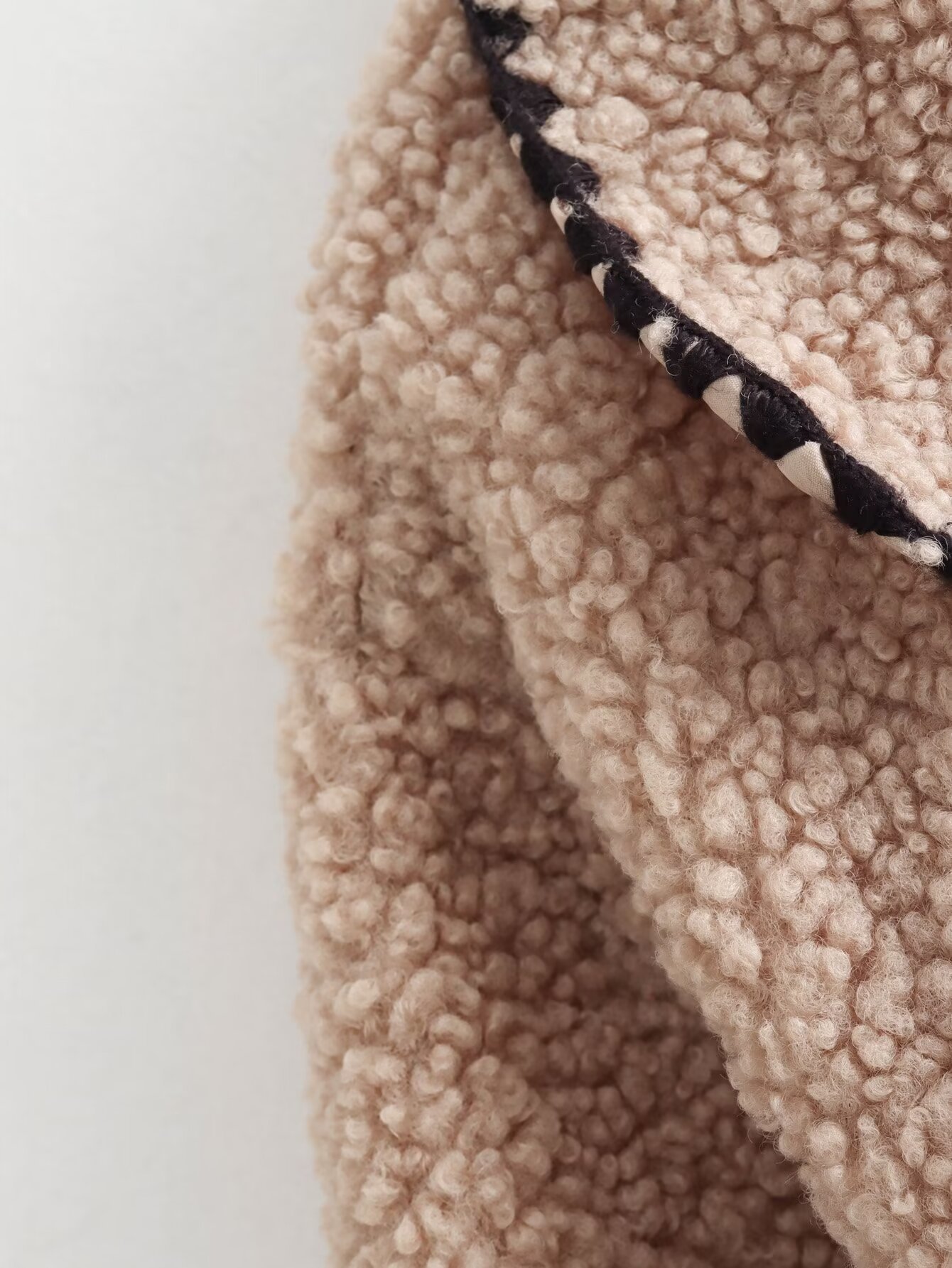 Women's 2024 new style casual granular fleece slim fit lamb wool coat B62905_voghion.com