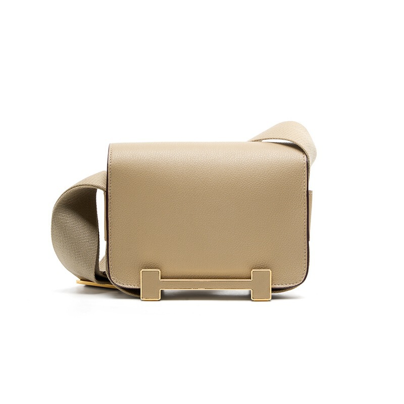 New Style Light Luxury Wooden Clogs Bag for Women with Wide Shoulder Strap, Crossbody Bag, Versatile High-End Tofu Bag, Single Shoulder Small Square Bag