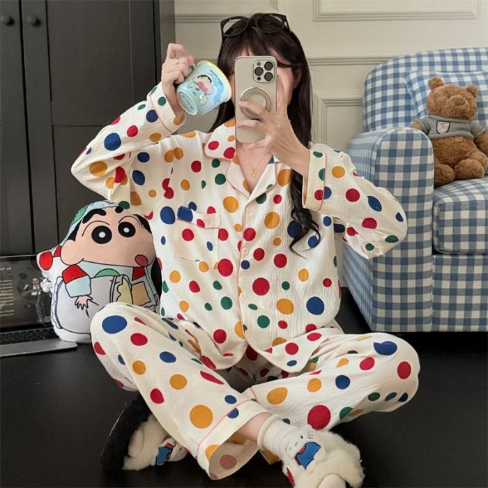 Al por mayor transfronterizo cien pijamas de verano mujeres 2025 nuevas nubes de algodón pantalones de manga larga dibujos animados lindos ropa para el hogar