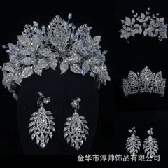 花嫁は王冠を重ねて、重工業の王冠を持って、贅沢な大気の王女のファッションの結婚服のアクセサリーを取り外します。