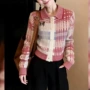 春秋季长袖翻领淡红毛衣