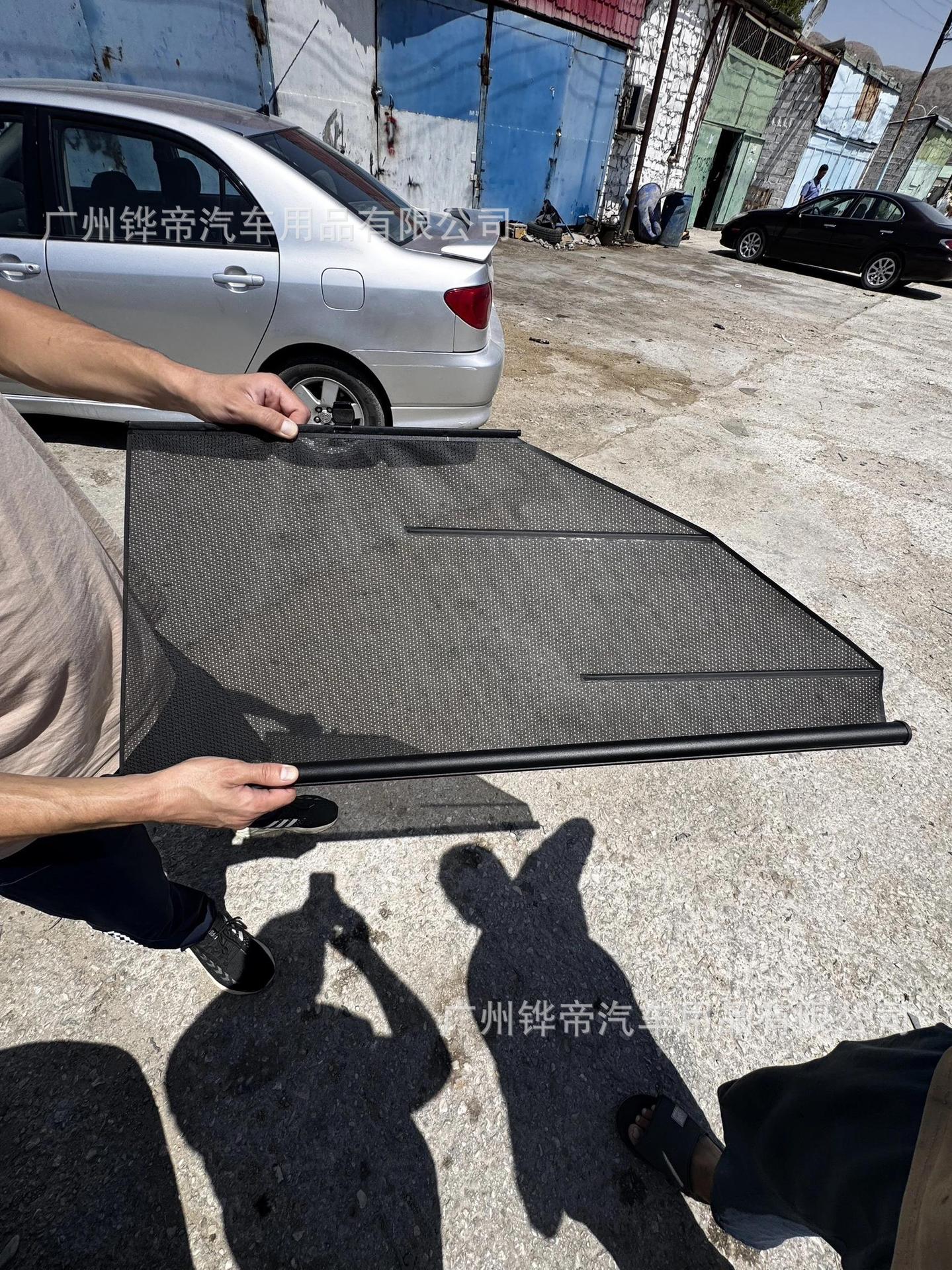 Huadi Car Window Sunshade Automatic Adjustable Privacy Opaque Sunscreen Curtain Car Side Window Screen Sunshade