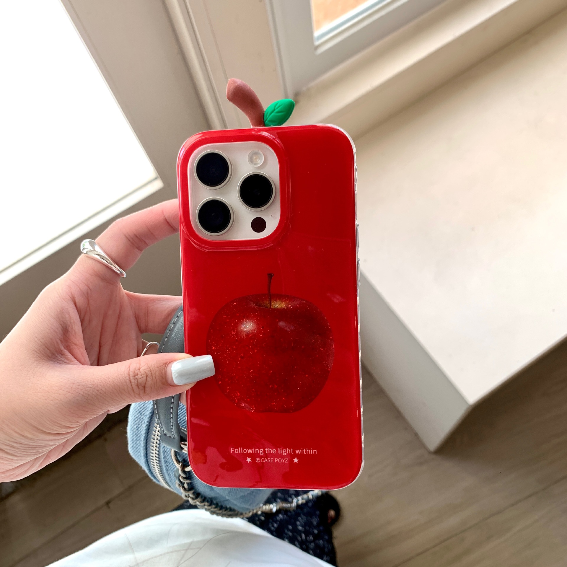 Nicho retro rojo Apple para iPhone15ProMax funda para teléfono móvil 16Pro cadena 14/13 femenino 16PM