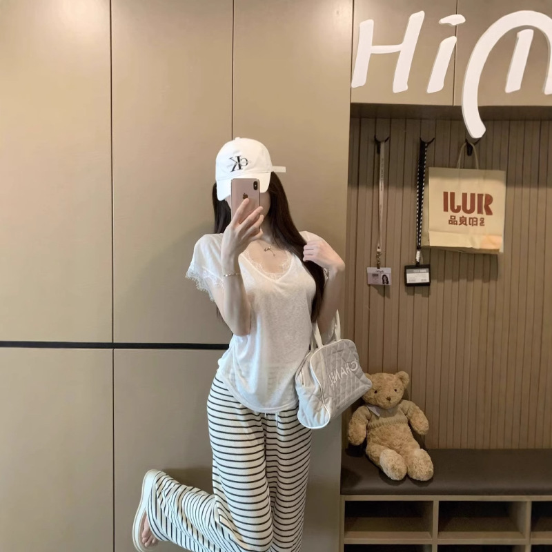 深いvレースはtシャツの女性の夏の薄いタイプの2025ゆったりした白いtの底のシャツのデザイン感の上着の半袖の甘いギャルをつなぎます。|undefined