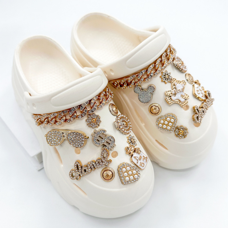 2026 New Cross-Border Clog Shoe Buckle Accessories, Ins-Style High-End Chain Shoe Decorations, DIY Detachable Parts 2026 New Cross-Border Clog Shoe Buckle Accessories, Ins-Style High-End Chain Shoe Decorations, DIY Detachable Parts