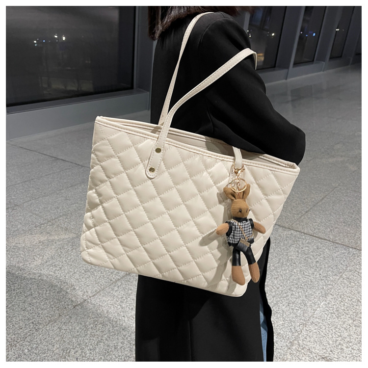 New Fashion Portable Shoulder Bag  Large-capacity Shopping Bag Casual Tote Bag display picture 4