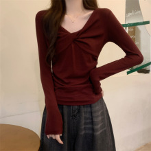 安哥拉红穿搭长袖上衣女早秋2025新款内搭打底高级感欧货小衫T恤