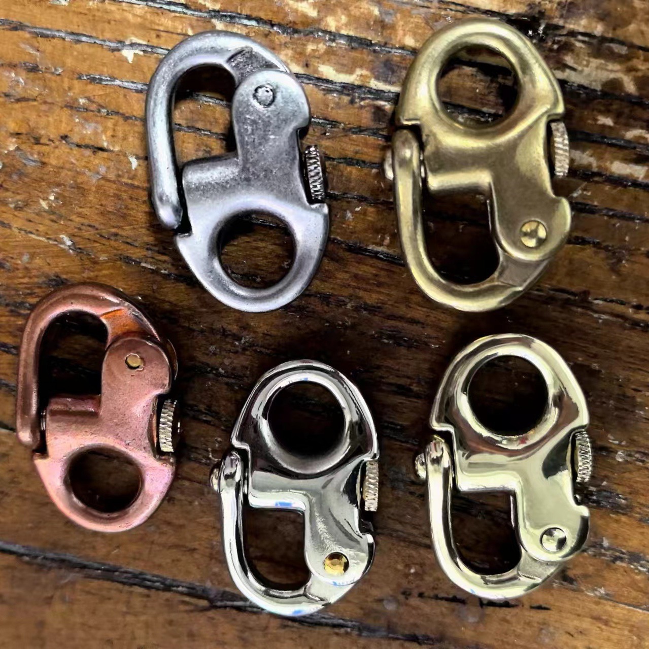 Dongguan cobre roto creativo puro latón sólido llavero Navy hebilla DIY bolsa correa de hombro gancho táctico hebilla de liberación rápida