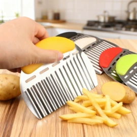 厨房小工具;刨子、削皮器;多功能切菜器