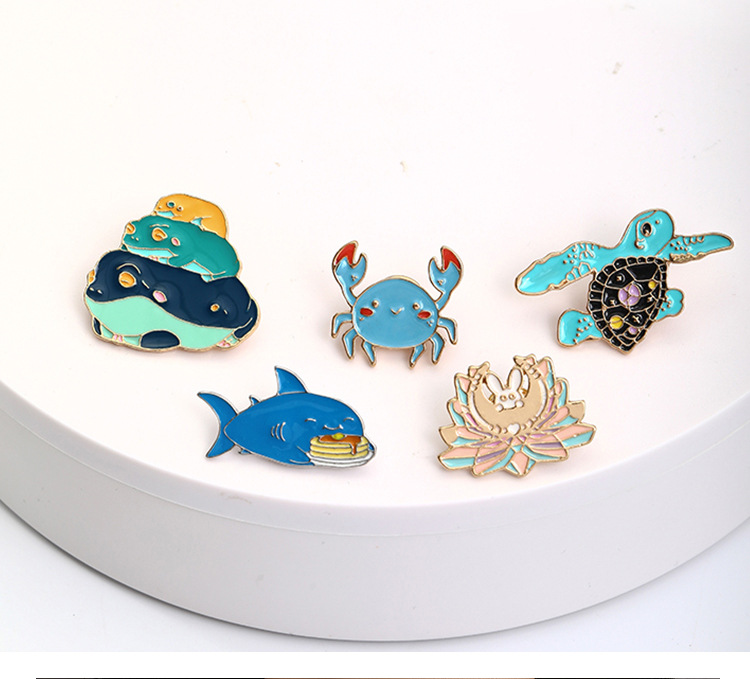 Cross-border New Arrival Oil Drip Brooch Europe And America Creative Cartoon Animal Brooch Student Backpack Clothing Accessories Wholesale display picture 2