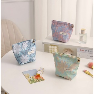 �¿����¸�ɣ��ɫ���Ứ���y���ڼt�S�����С�ռ{����y���X��