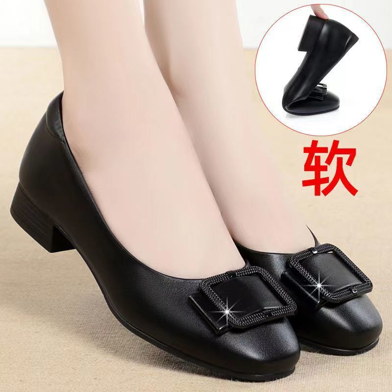ママの靴、中年快適な新しい春と秋の大きいサイズのミッドヒールの女性用靴、夏の浅い口のファッション、本物の柔らかい革の女性用革靴|undefined