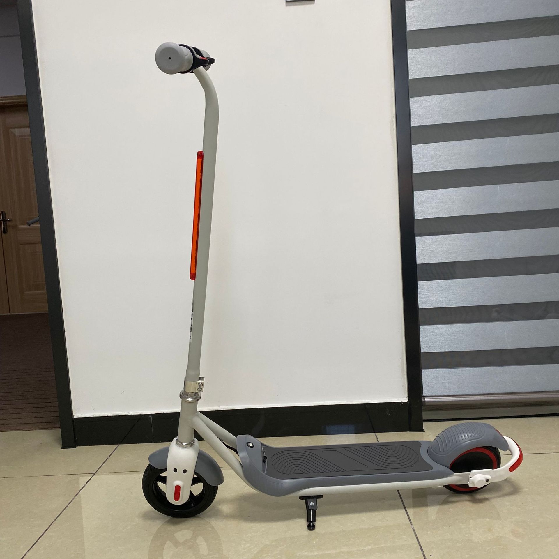 NUEVO Scooter eléctrico 2023 superventas de 6,5 pulgadas coche eléctrico para niños adolescentes Scooter