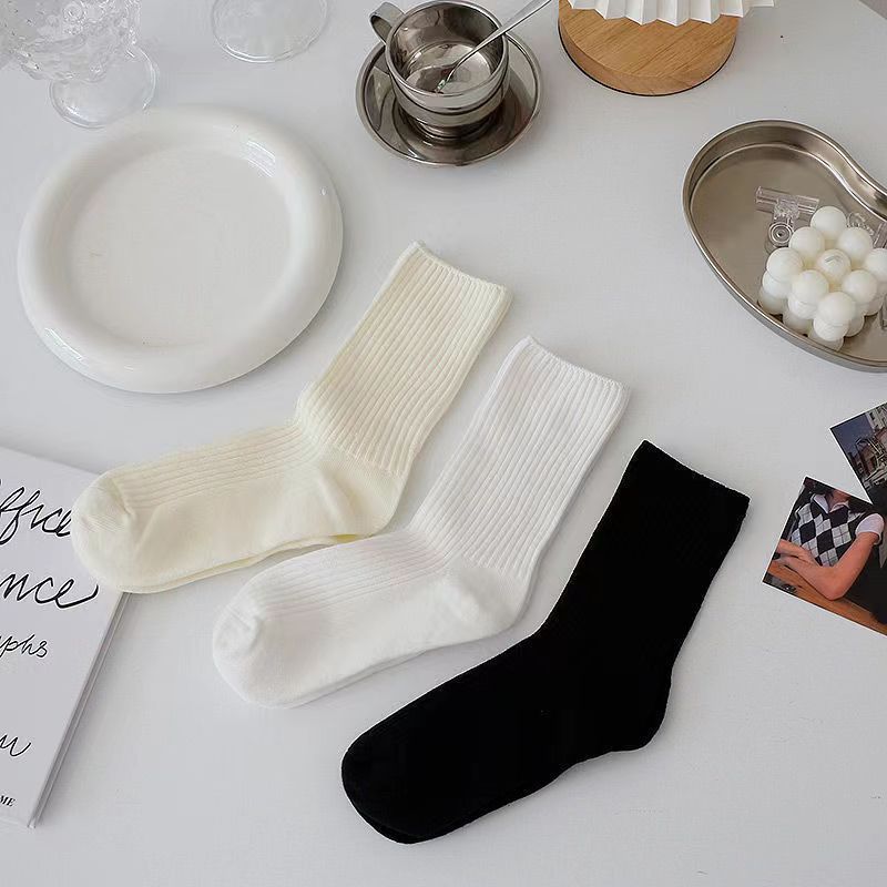 085 vertical striped socks