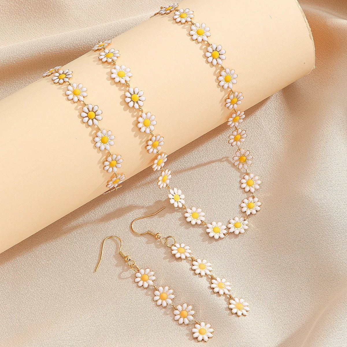Европейская и американская трансграничная ниша, креативное маленькое свежее ожерелье с большой ромашкой, браслет, серьги, комплект модных женских украшений