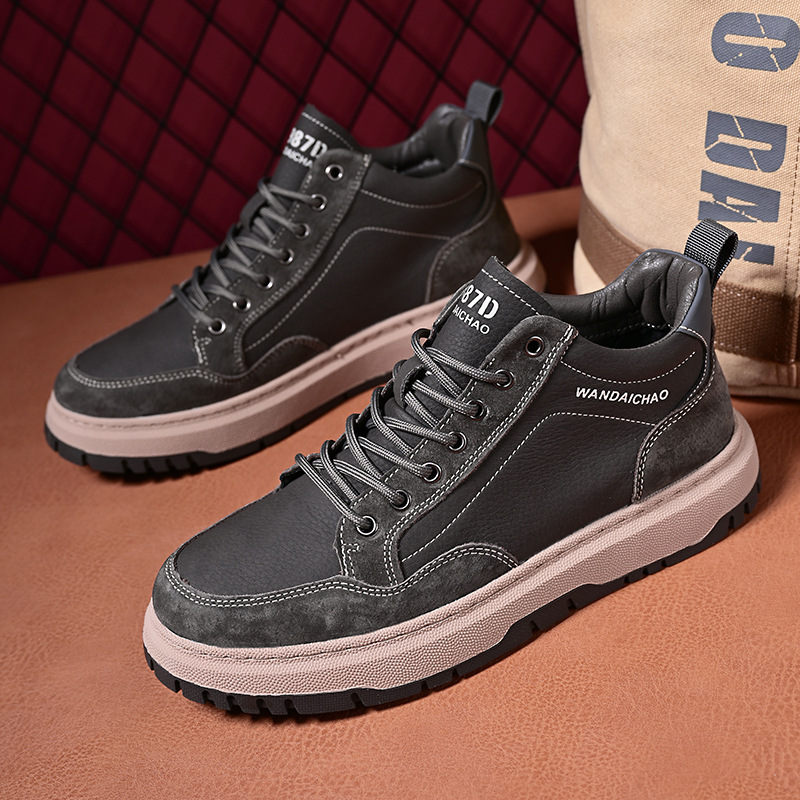 Zapatos de hombre 2023 Verano nuevos zapatos de cuero casuales antideslizantes transpirables tendencia de trabajo negro zapatos planos deportivos para hombres