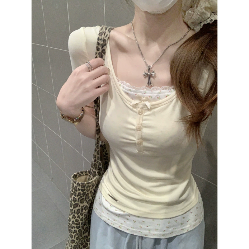 Реальный снимок и реальная цена. Летняя корейская футболка с контрастным цветочным кружевом и пуговицами, имитация двух частей, футболка с короткими рукавами, топ