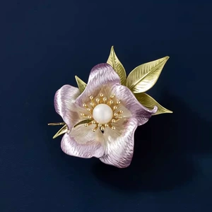 Simple Enamel Painted Flower Brooch High-end Women's Elegant Pearl Corsage Elegant Chanel Style Pin Suit Accessories