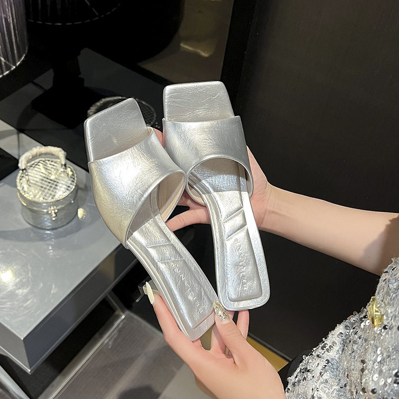 Dép sandal nữ quai ngang mũi vuông hở ngón gót 7 cm — Màu bạc, Màu da báo, Màu hồng, Màu trắng be