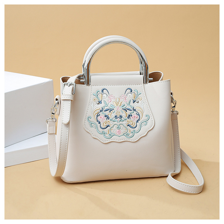 Minimalist Chinese Style Tote Bag Large Capacity Embroidered_voghion.com