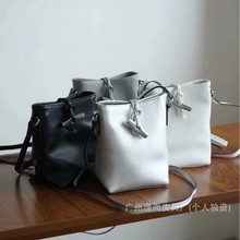 法珑襄包时尚竹节水桶包全皮手提包单肩斜挎包迷你手机包女包收纳