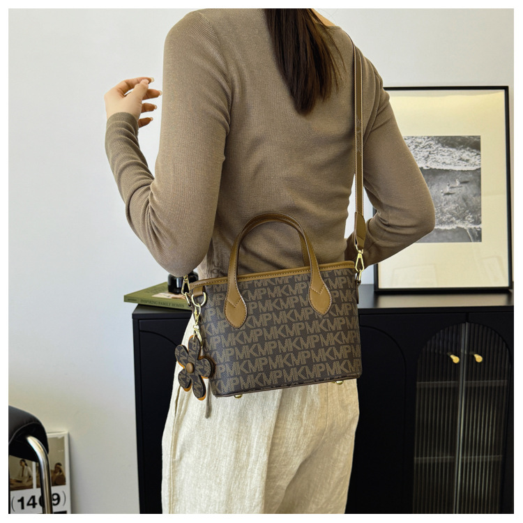 2025 New Women's Basket With Wide Strap, Popular Printed Fashion Large Capacity Shoulder Crossbody Bag_voghion.com