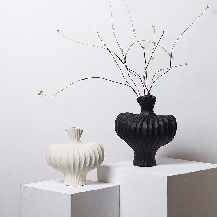 Retro Black and White Wabi-Sabi Style Ornaments, High-End Art Decorations, Bed and Breakfast, Elegant Ceramic Tea Space Ornaments