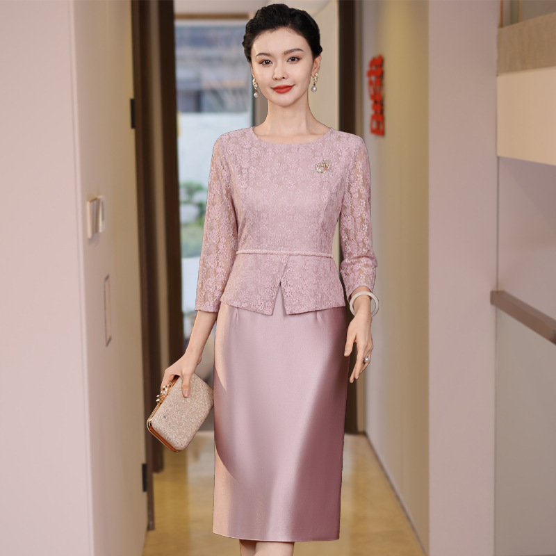 2025 Autumn New Elegant and Noble Mother-In-Law Wedding Banquet Dress for Petite and Plus-Size Young Mothers 2025 Autumn New Elegant and Noble Mother-In-Law Wedding Banquet Dress for Petite and Plus-Size Young Mothers