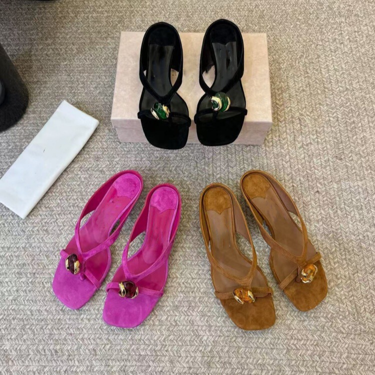 High-end fashion square-toed stiletto sandals for women, summer outdoor wear, 2026 new model, cross-strap high-heeled open-toe sandals