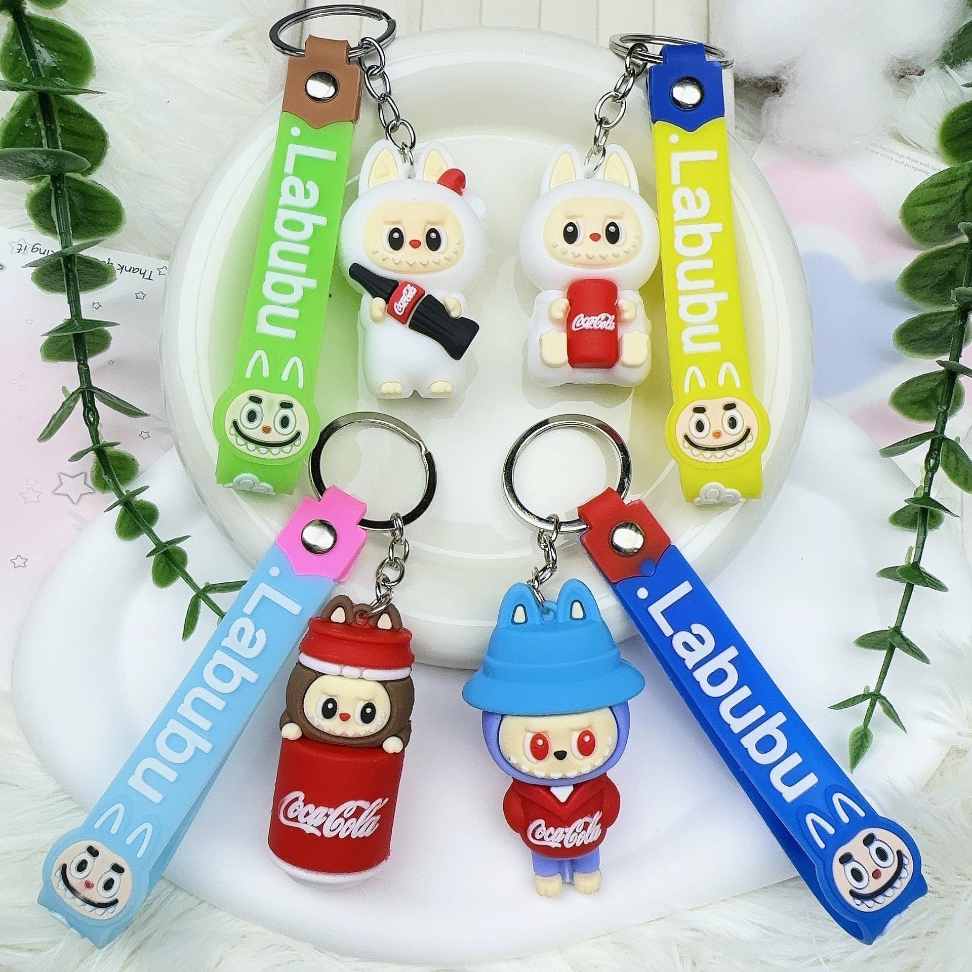 Креативная мягкая пластиковая кукла Coke Labubu Little Sheep, мультяшный брелок для ключей, автомобильный брелок, подвеска для пары, сумки