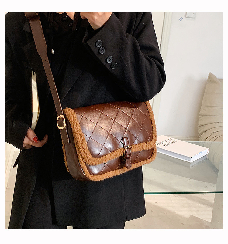 Plush Oily Leather Big Bag For Women 2021 Autumn And Winter New Crossbody Bag Texture Western Style Rhombus Plaid Shoulder Bag Underarm Bag display picture 14