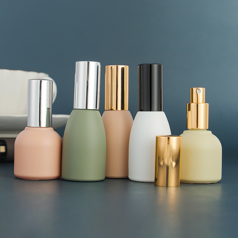 10ML高档莫兰迪系列喷雾瓶 三色现货供应 细雾斜口喷头 设计