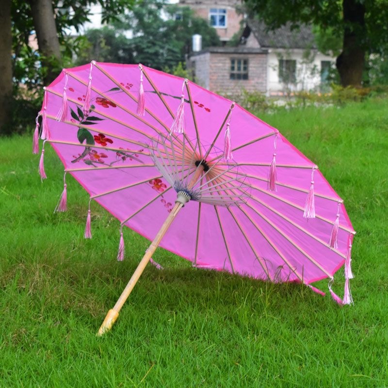 Jiangnan Hanfu Women's Oil-Paper Umbrella with Tassels, Photo Props, Dance Performance Decoration, Chinese Ancient Style Outfit, Runway Show Cheongsam Umbrella