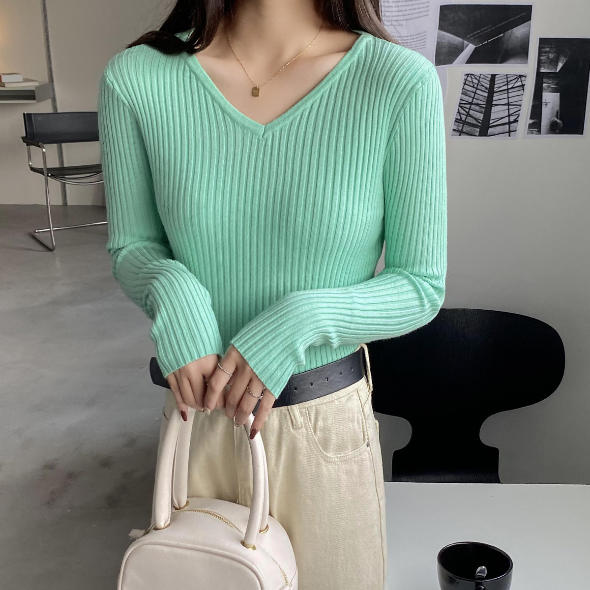 Long-Sleeved Pullover V-Neck Knit Top NSFYF85652