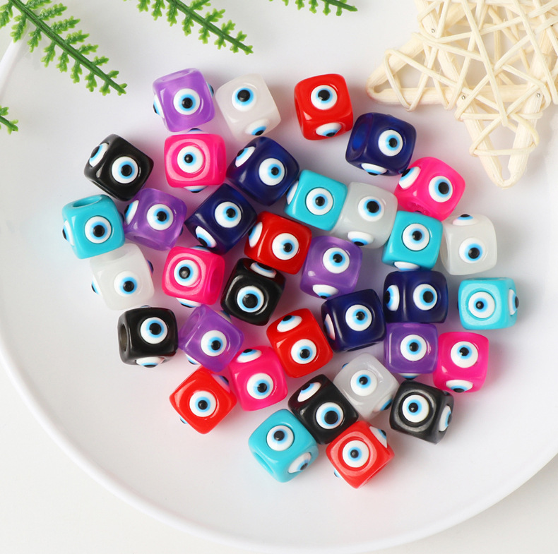 1 Piece Quantity Resin Material Square, Eye Pattern 1 Piece 1.2 * 1.4mm Less Than 1mm Resin Square Eye DIY Jewelry Accessories Beads