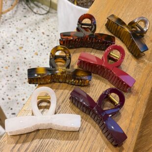 �n��ץ�A�Ӵ�̖һ�ֺ����Y���Rβ�A�Ӻ��s�lץŮ�߼��к�����