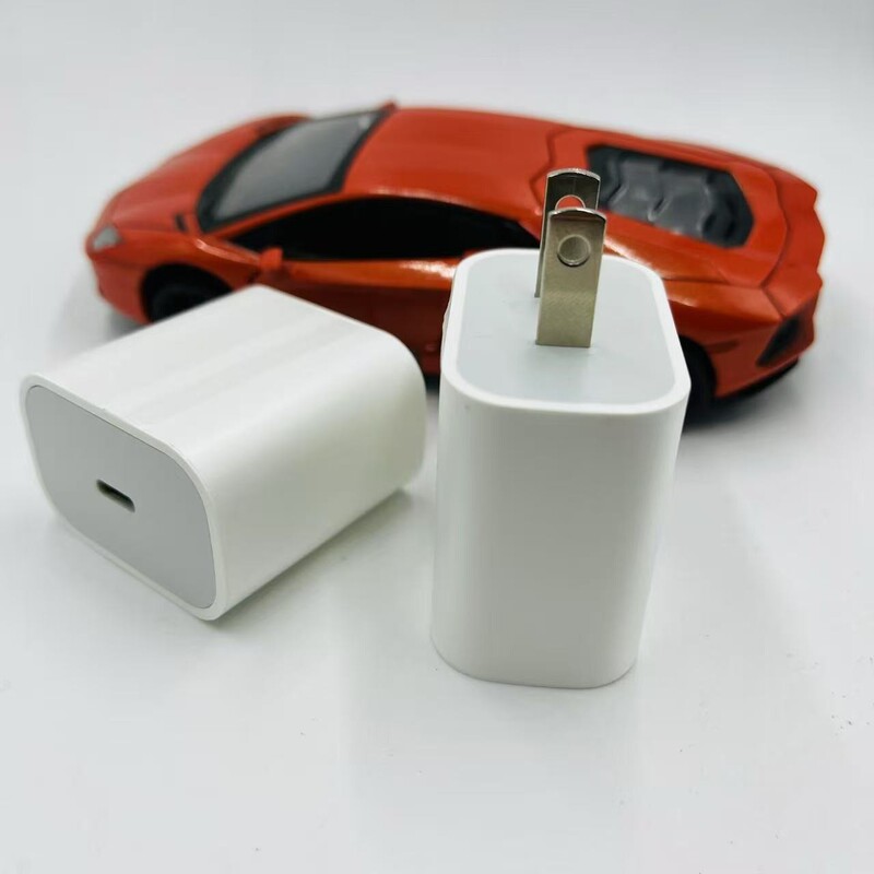 Us Standard British Standard Pd20W Fast Charging Charger Suitable for Apple 14 Charging Head Iphone15 Mobile Phone Charger