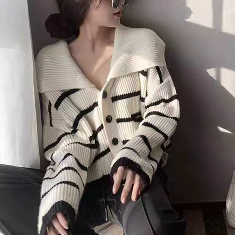В полоску трикотажный кардиган свитер куртка женский 2025 весна и осень новый свободный отворот