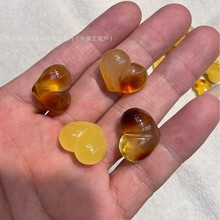 天然蜜蜡屁桃，蜡质饱满 立体雕工 非常饱满圆润 胖胖的超可爱