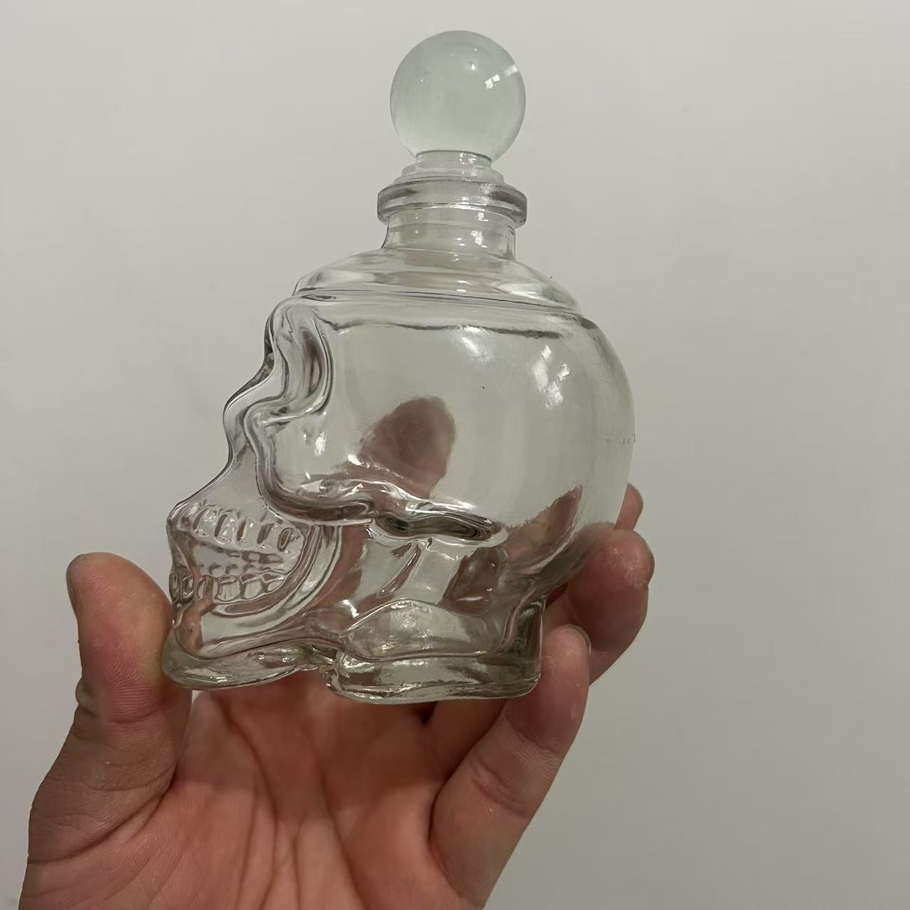 Cráneo botella de vino vaso botella vacía copa de vino de gama alta conjunto de vino creativo decantador dispensador de vino cerveza de vino botella de whisky de vino extranjero