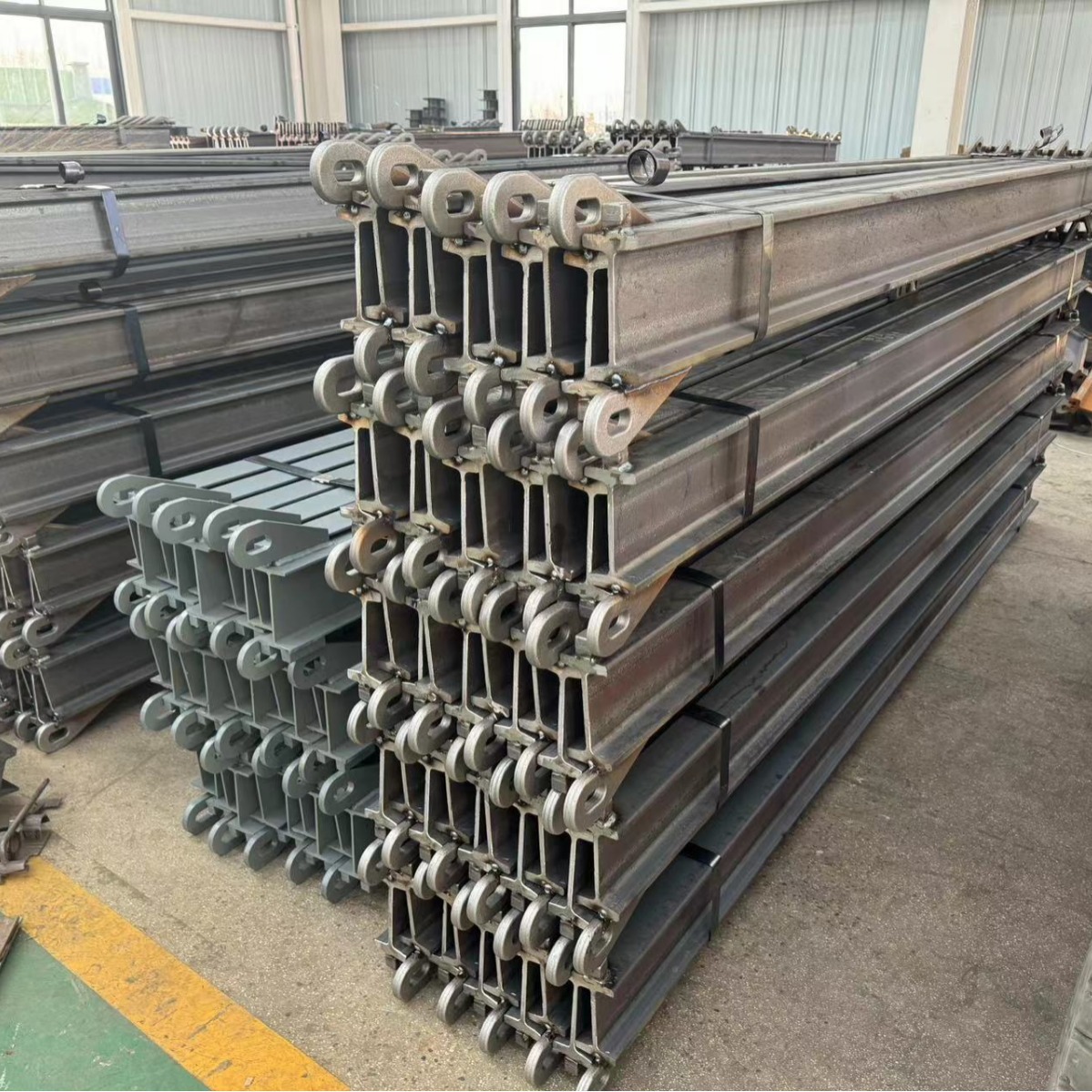 矿用单轨吊轨道I140E轻轨 煤矿井下辅助运输单轨吊轨道