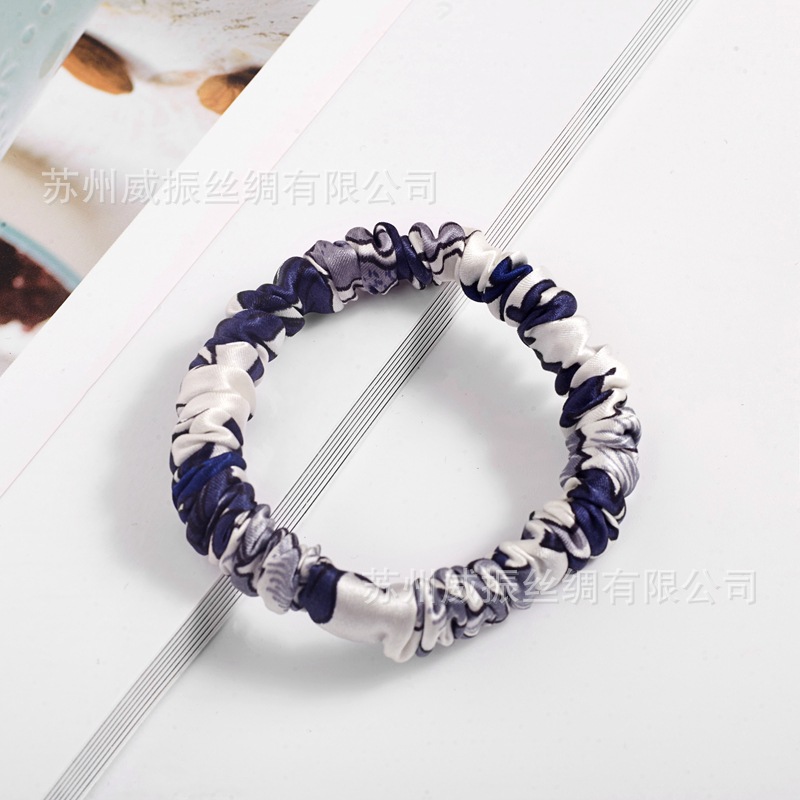 파란색과 흰색 도자기